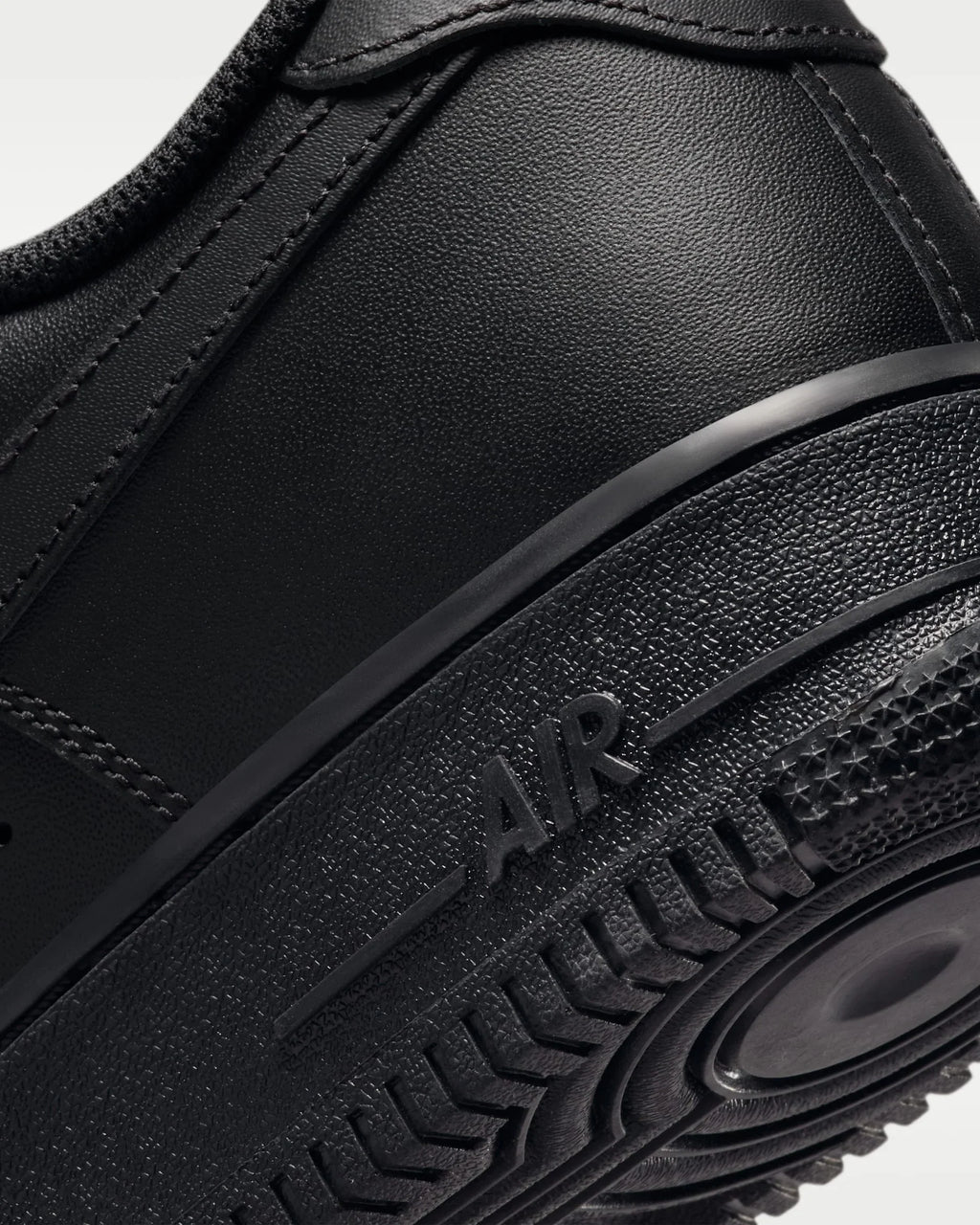 AIRFORCE 1 ALL BLACK