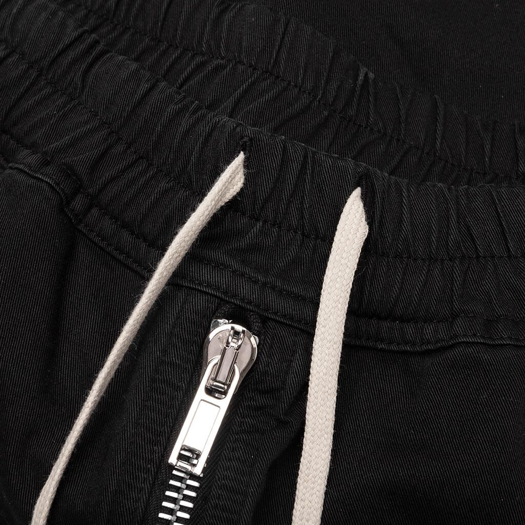 Bauhaus Shorts Black