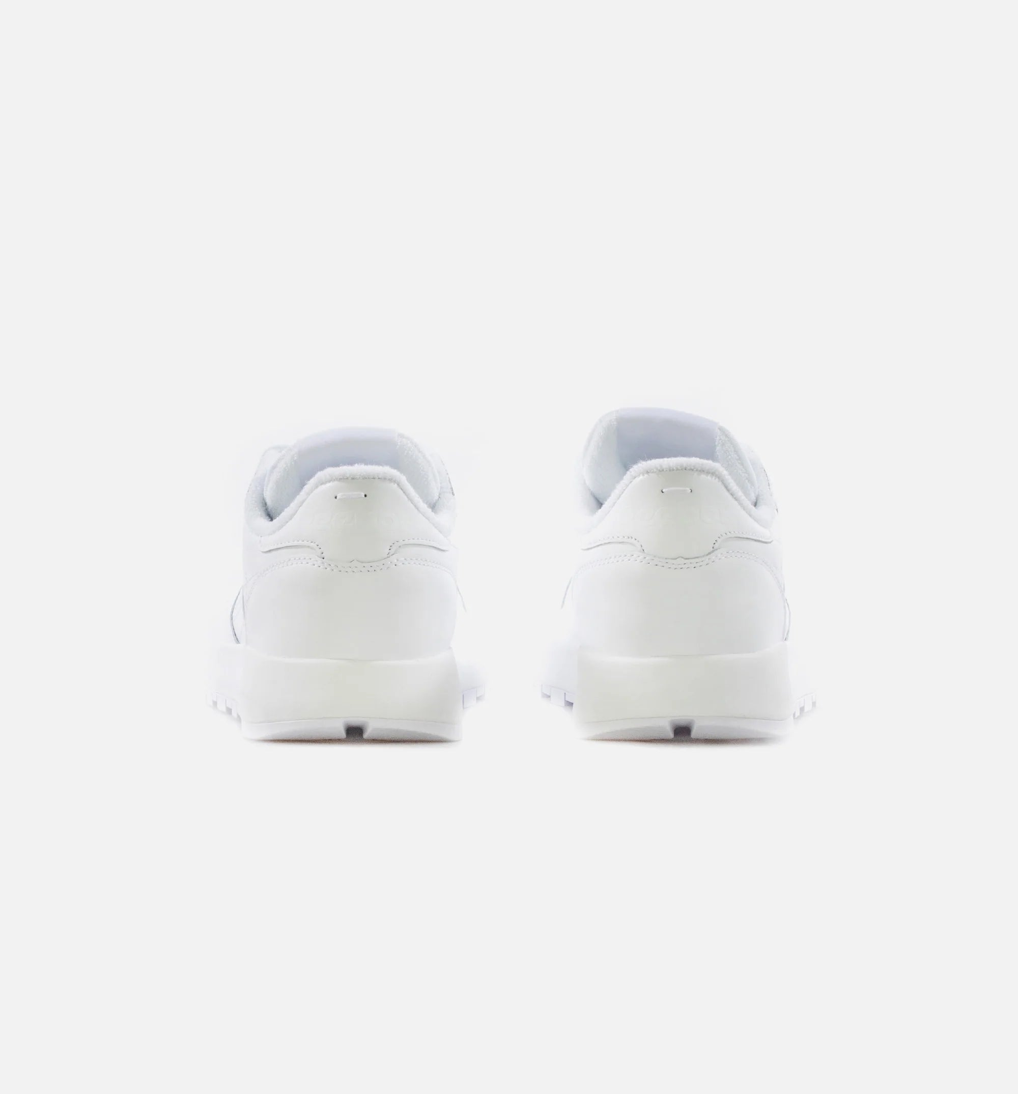 Maison Margiela Classic Leather Tabi Mens Lifestyle Shoe White