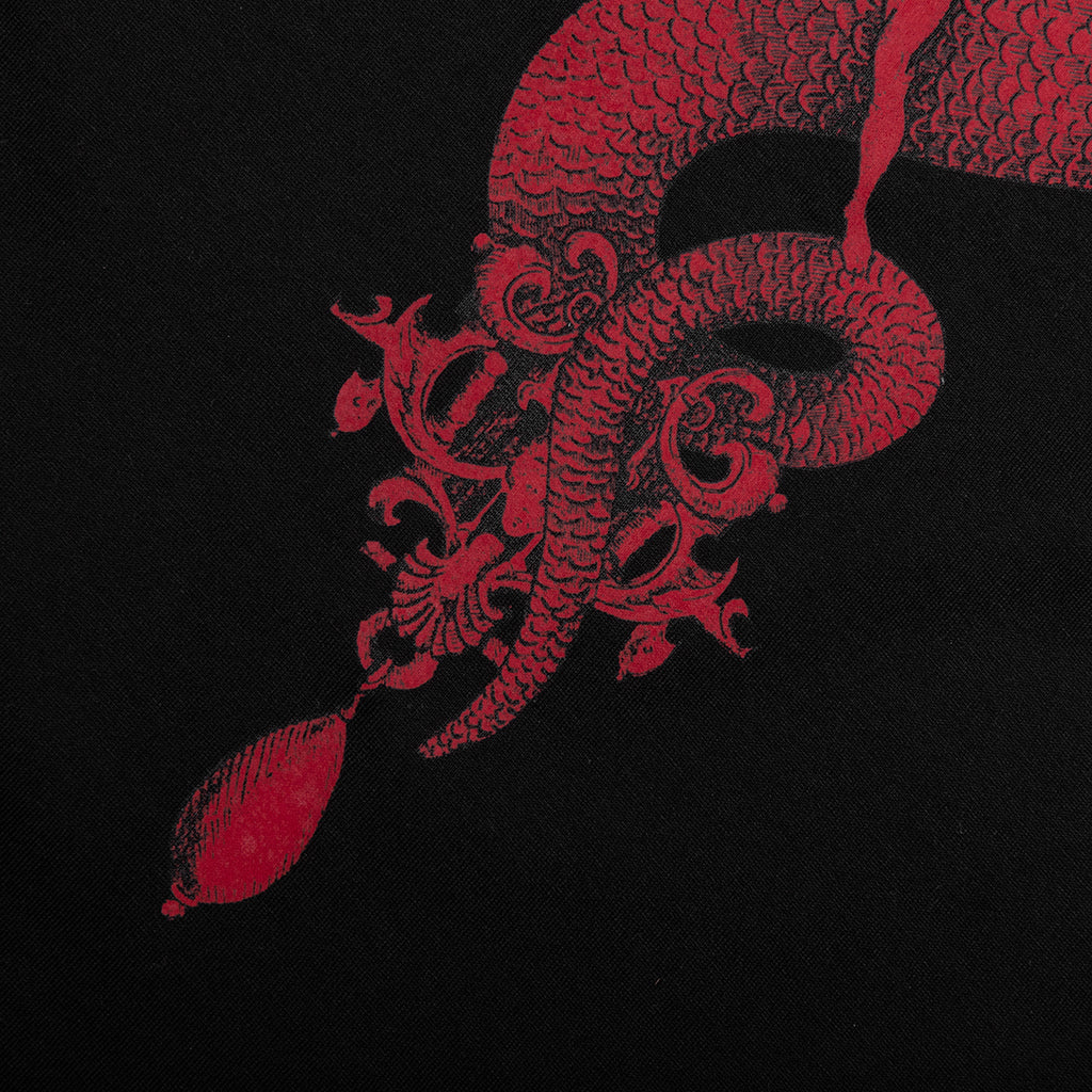 Chandelier and Snake Print T Shirt Black