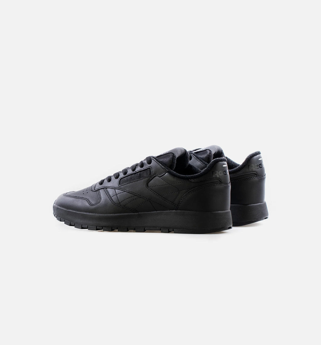 Maison Margiela Classic Leather Tabi Mens Lifestyle Shoe Black