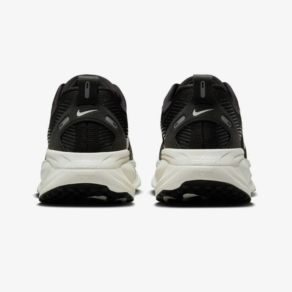 Nike Vomero 18 Preto Branco