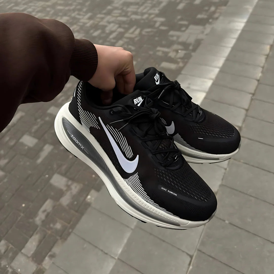 Nike Vomero 18 Preto Branco Cinza