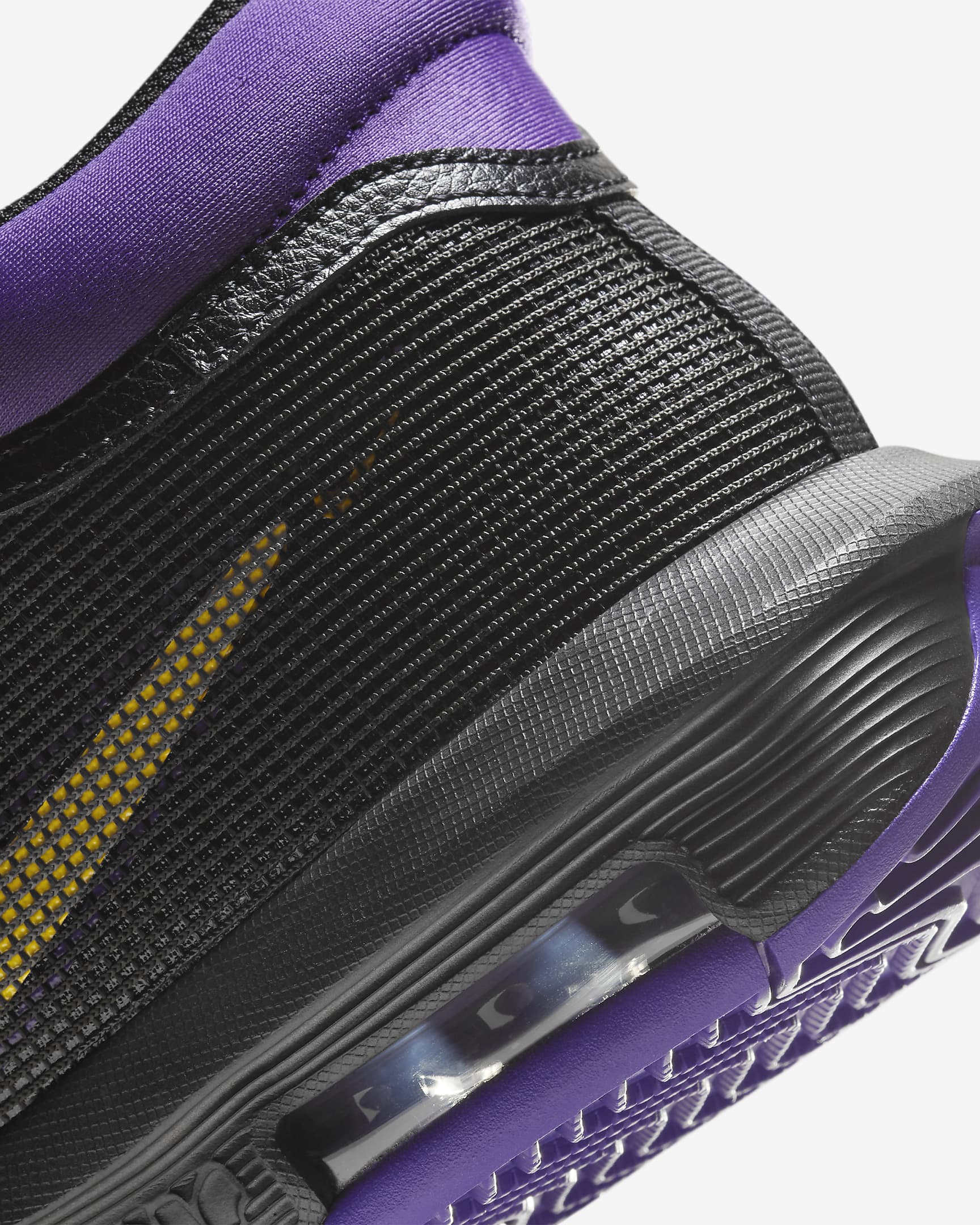 Tênis Nike Lebron Witness VIII Roxo Preto