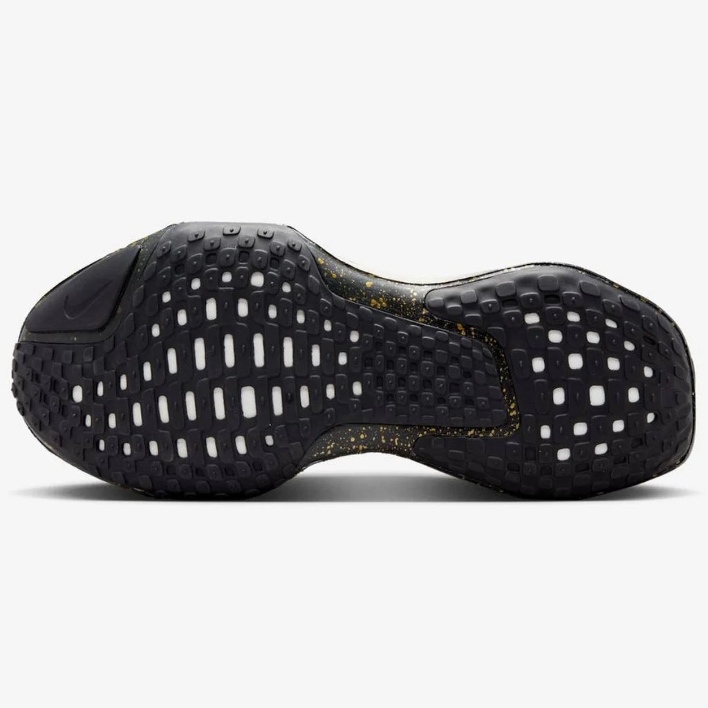 Nike Invincible Run 3 Cinza Preto Gold