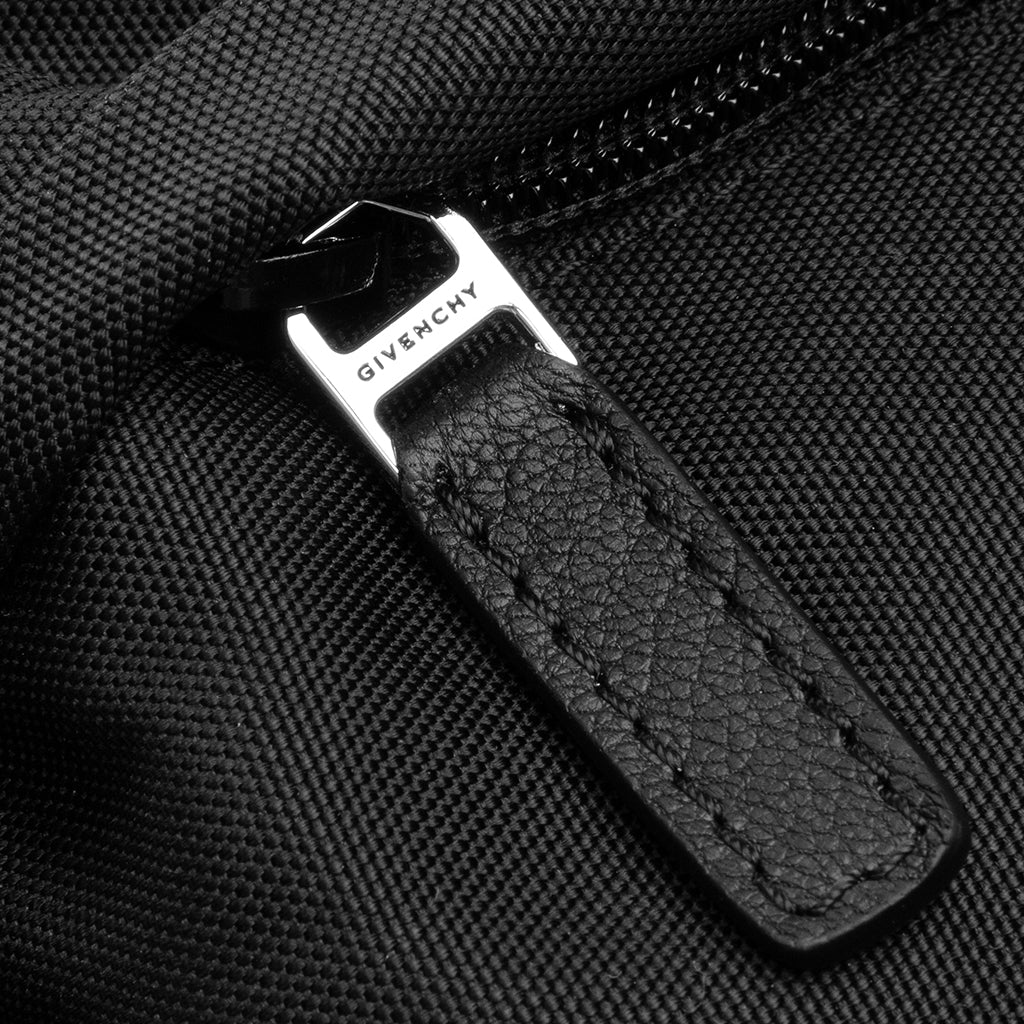 Essential U Backpack Black