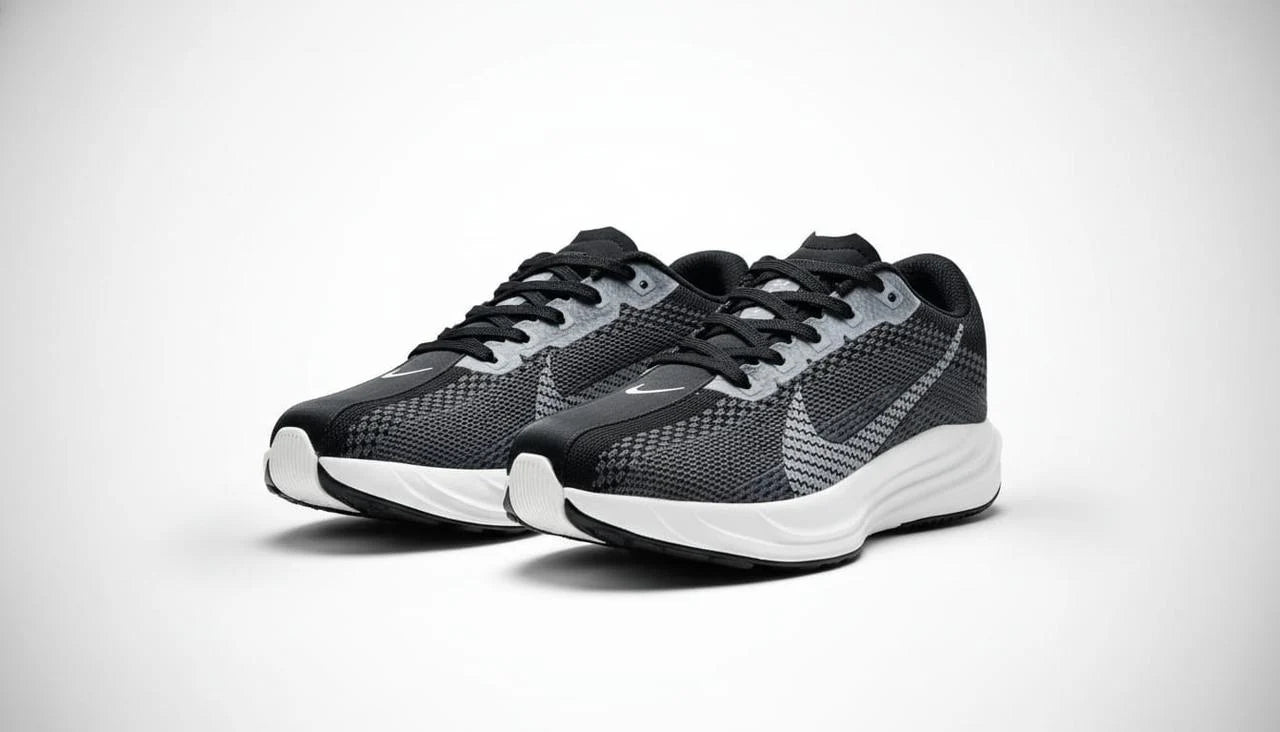 NIKE PEGASUS PLUS BLACK AND OFF WHITE