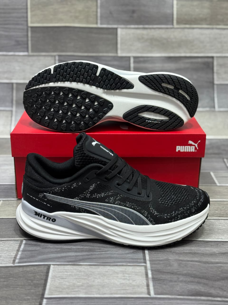 PUMA MAGNIFY NITRO 2 SILVER BLACK WITH WHITE
