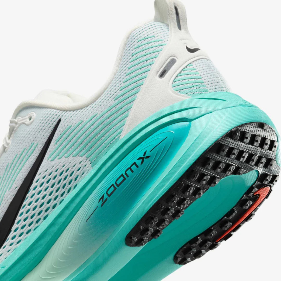 Nike Vomero 18 White Dusty Cactus