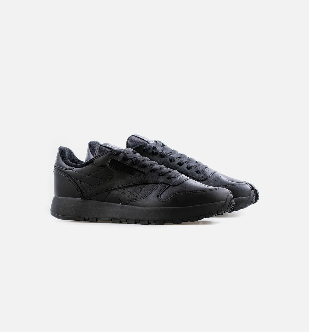 Maison Margiela Classic Leather Tabi Mens Lifestyle Shoe Black