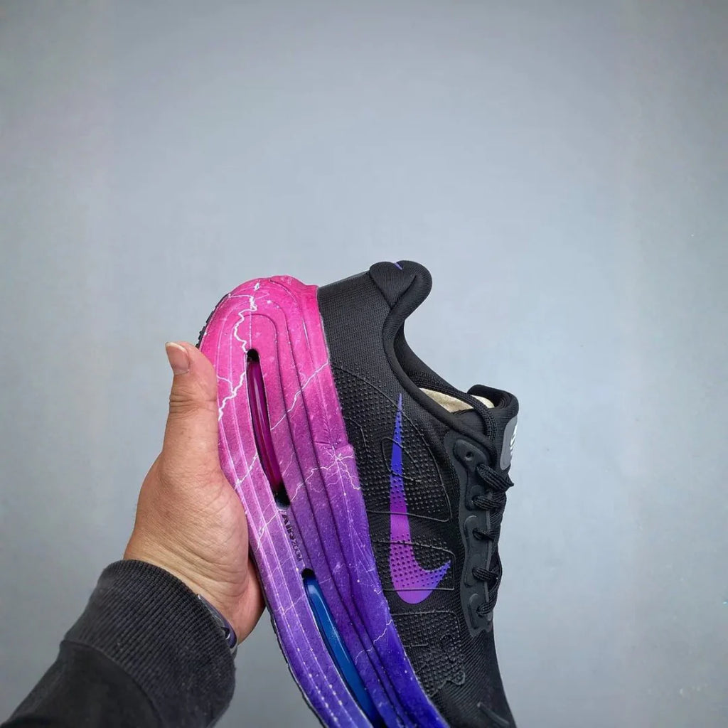 Nike Vomero Premium Lightning Strike Pack