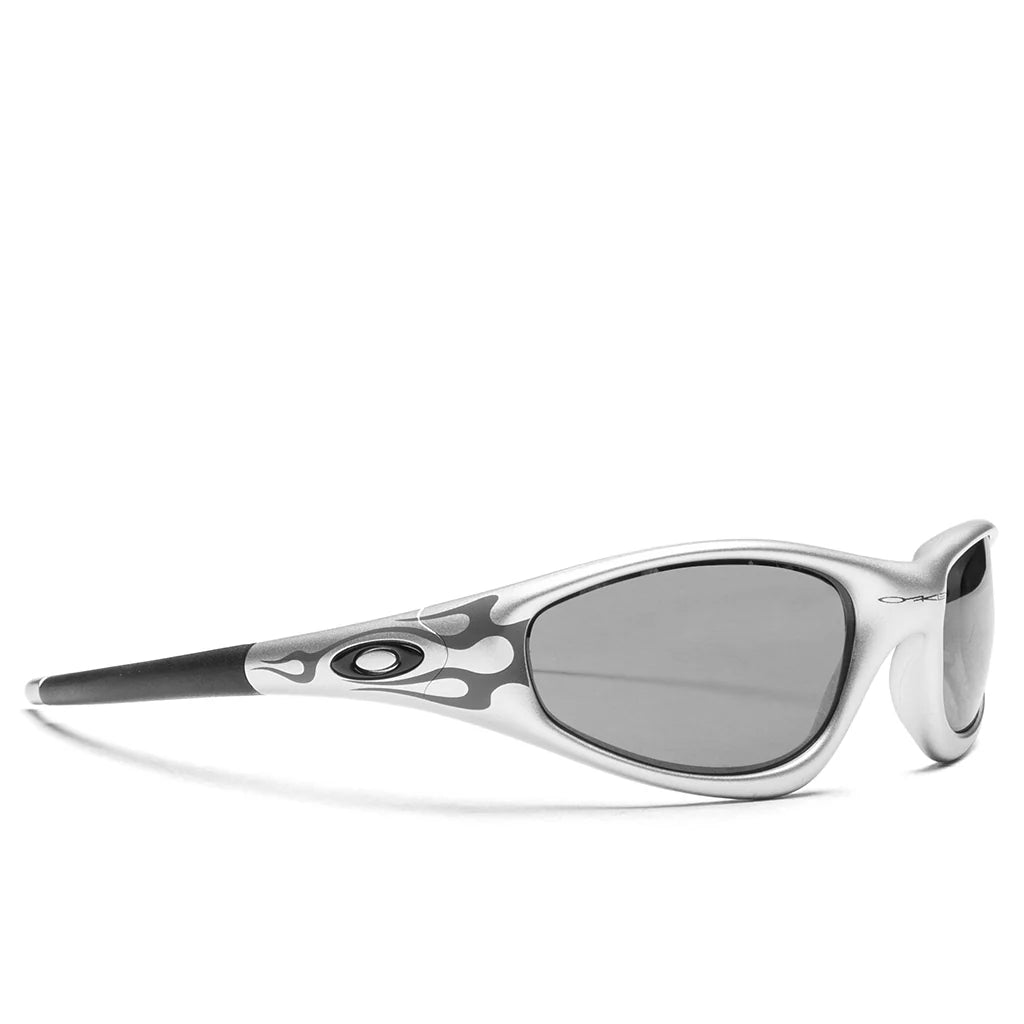 Straight Jacket 99 Silver Grey Flames Prizm Black