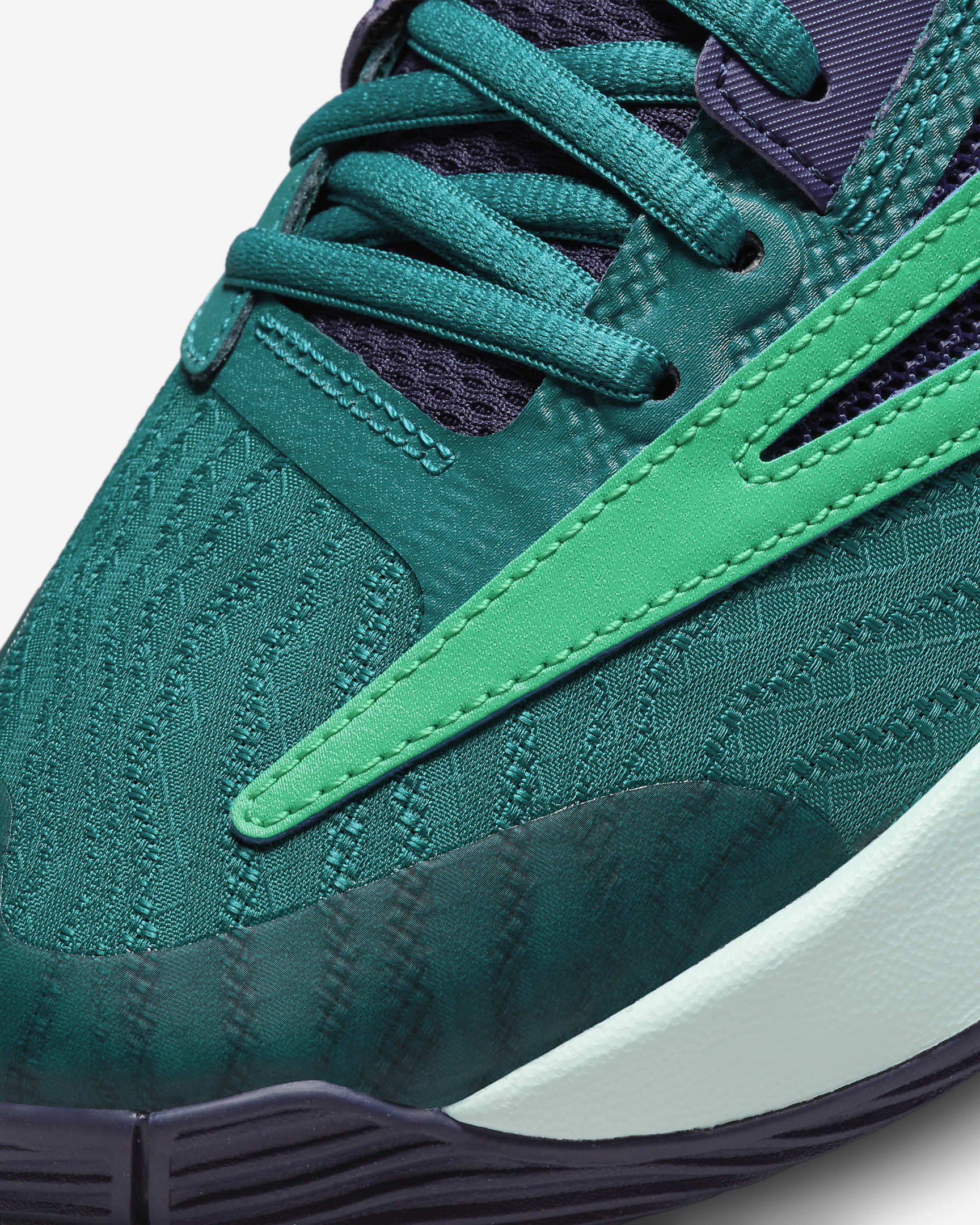 Tênis Nike Giannis Immortality 3 Roxo Verde