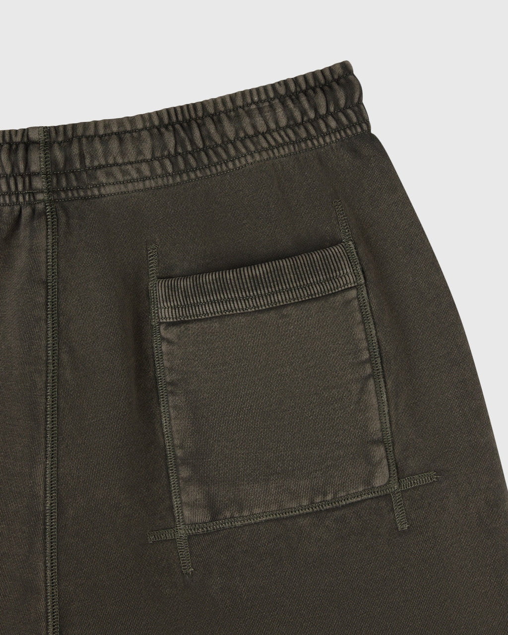 Muskoka Sweatshorts Deep Olive
