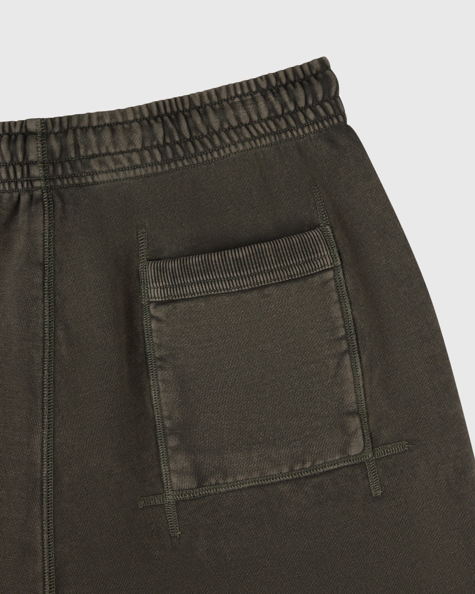Muskoka Sweatshorts Deep Olive