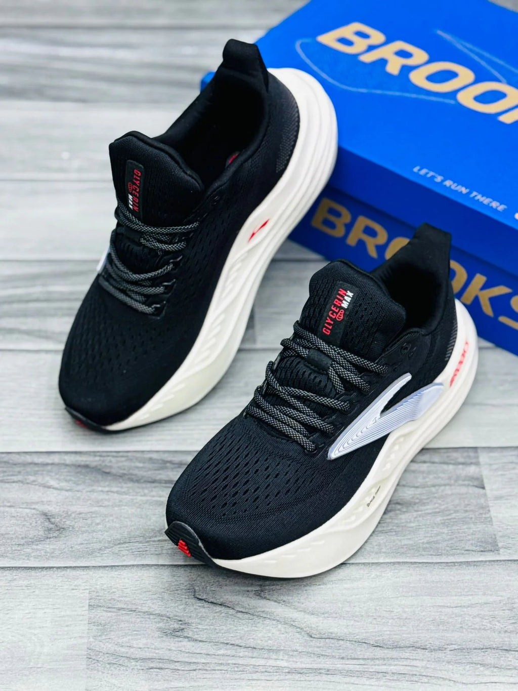 BROOKS GLYCERIN MAX BLACK AND WHITE