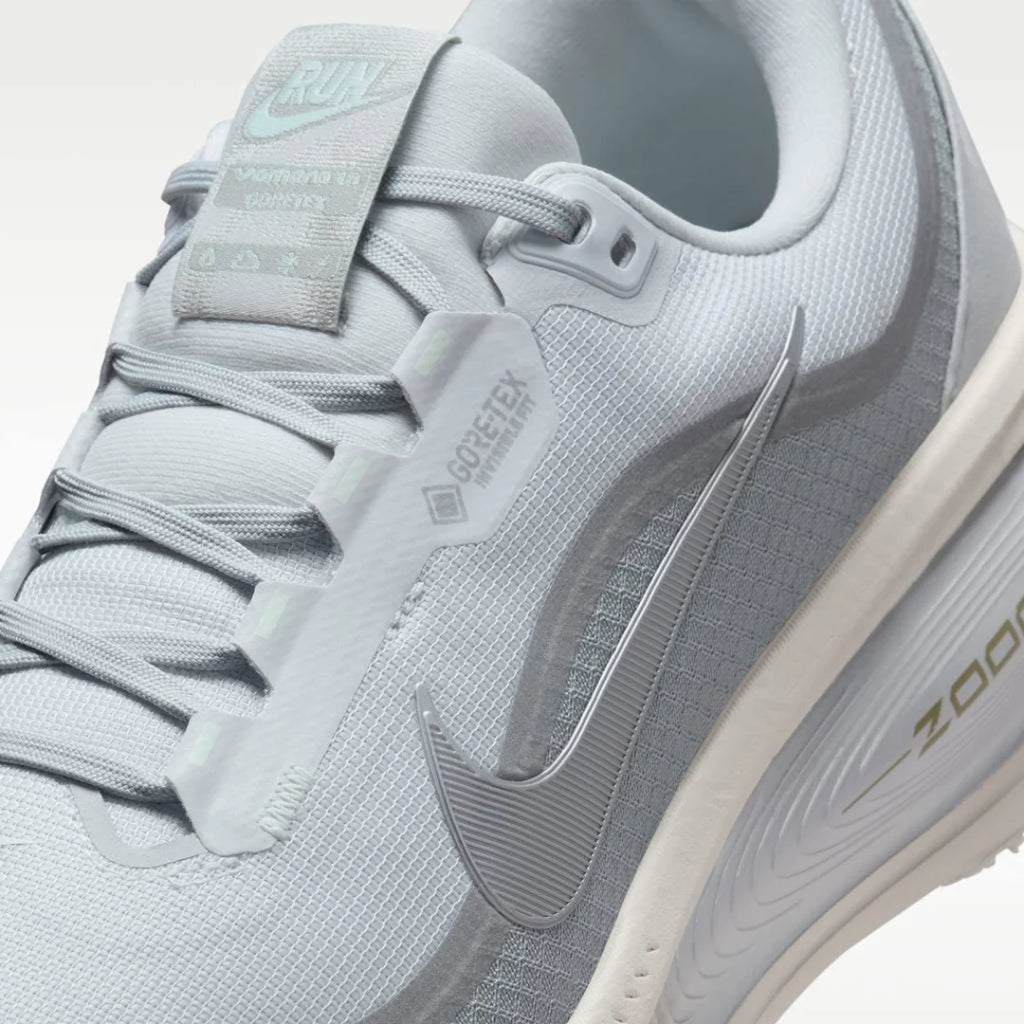 Nike Vomero 18 GORE TEX Cinza Metálico