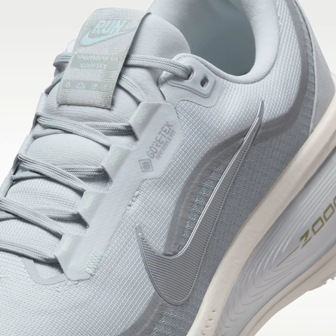 Nike Vomero 18 GORE TEX Cinza Metálico