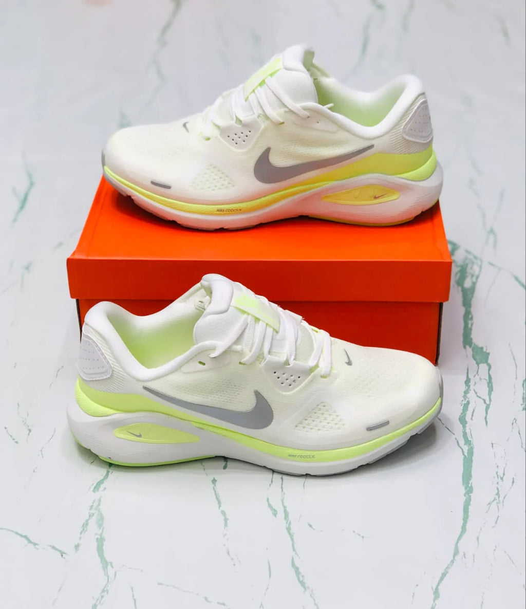 NIKE STRUCTURE 26 SUMMIT WHITE AND BARELY VOLT