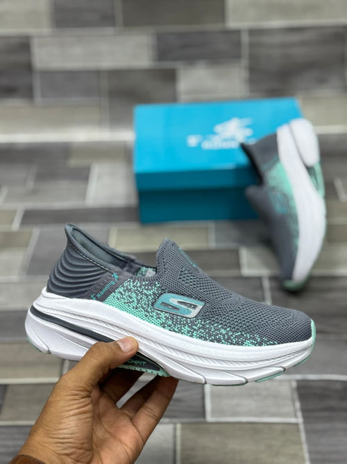 ARCH FIT SLIP ON SKECHERS GRAY