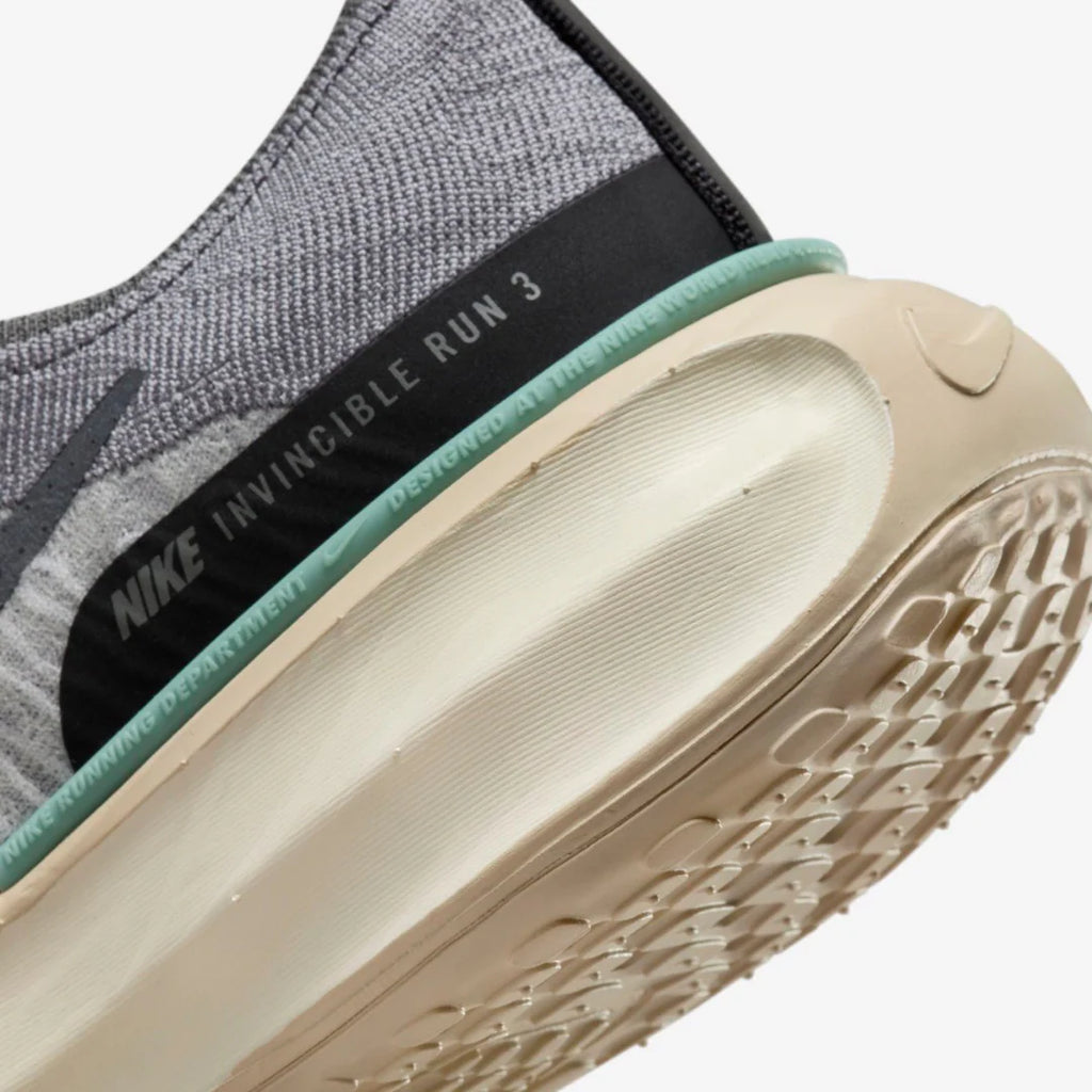 Nike Invincible Run 3 Cinza Preto