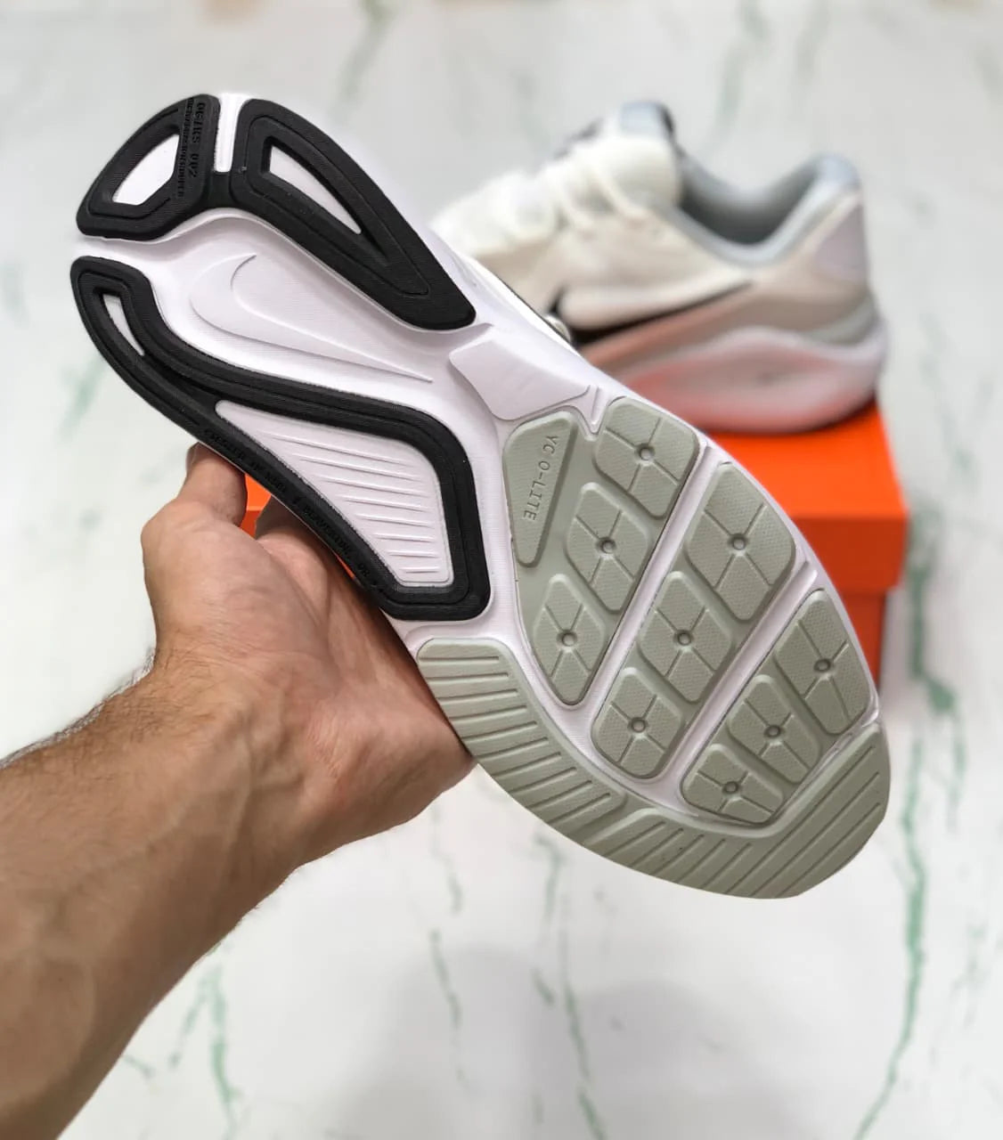 NIKE STRUCTURE 26 WHITE BLACK AND PURE PLATINIUM