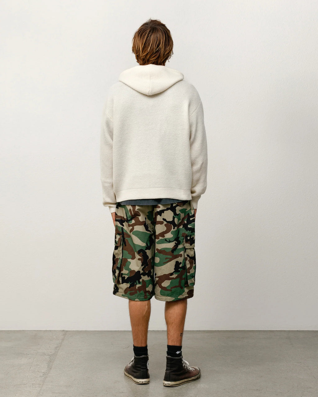 TEXTURED ZIP HOODED SWEATER