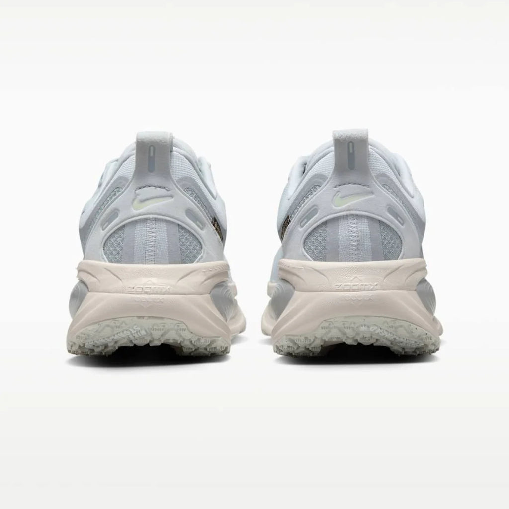 Nike Vomero 18 GORE TEX Cinza Metálico