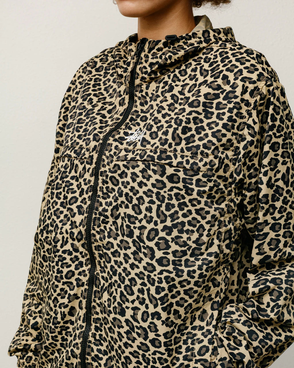 LIGHTWEIGHT HOODED JACKET