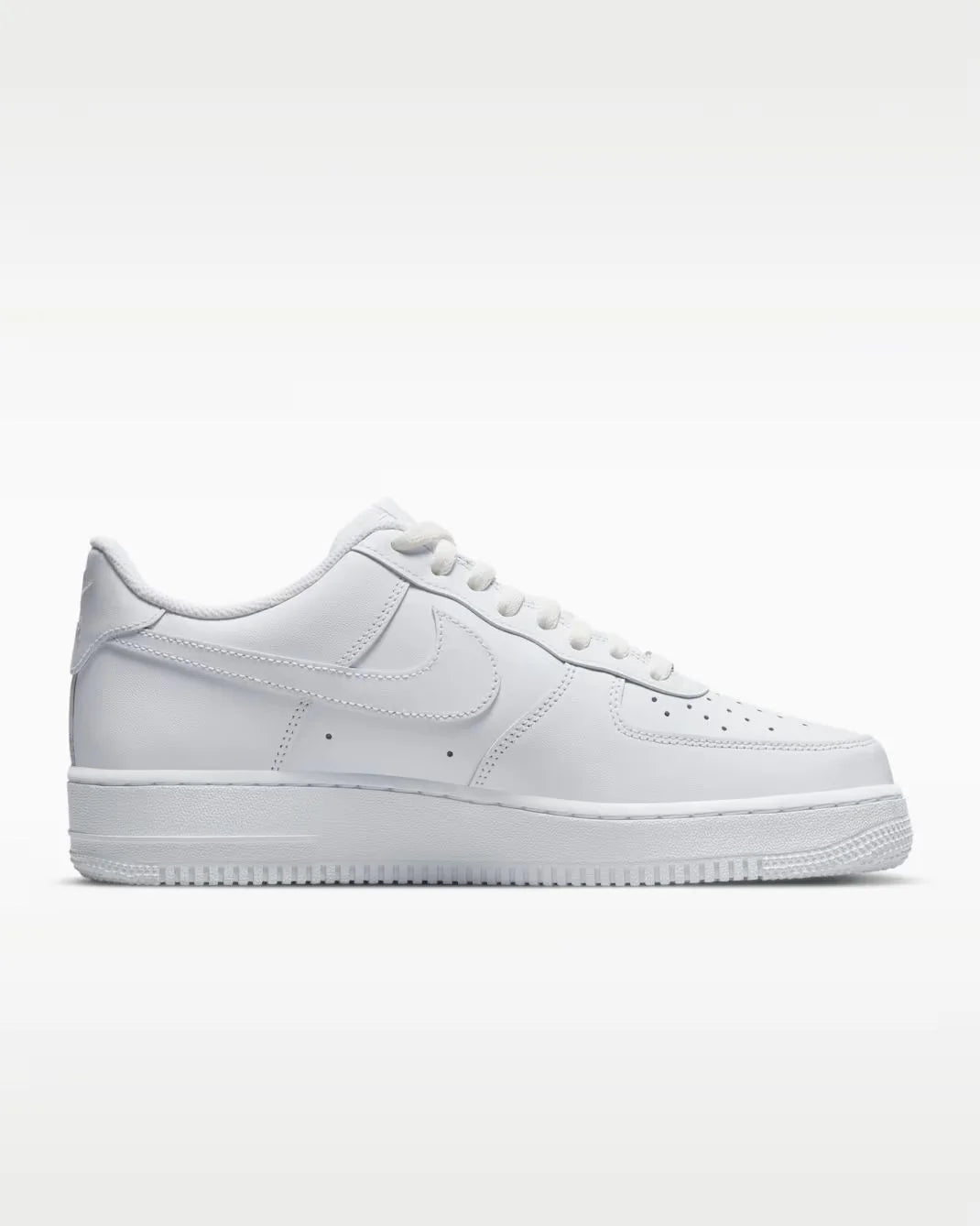 Nike Air Force 1 White Free Nike Everyday Cushioned Socks Included