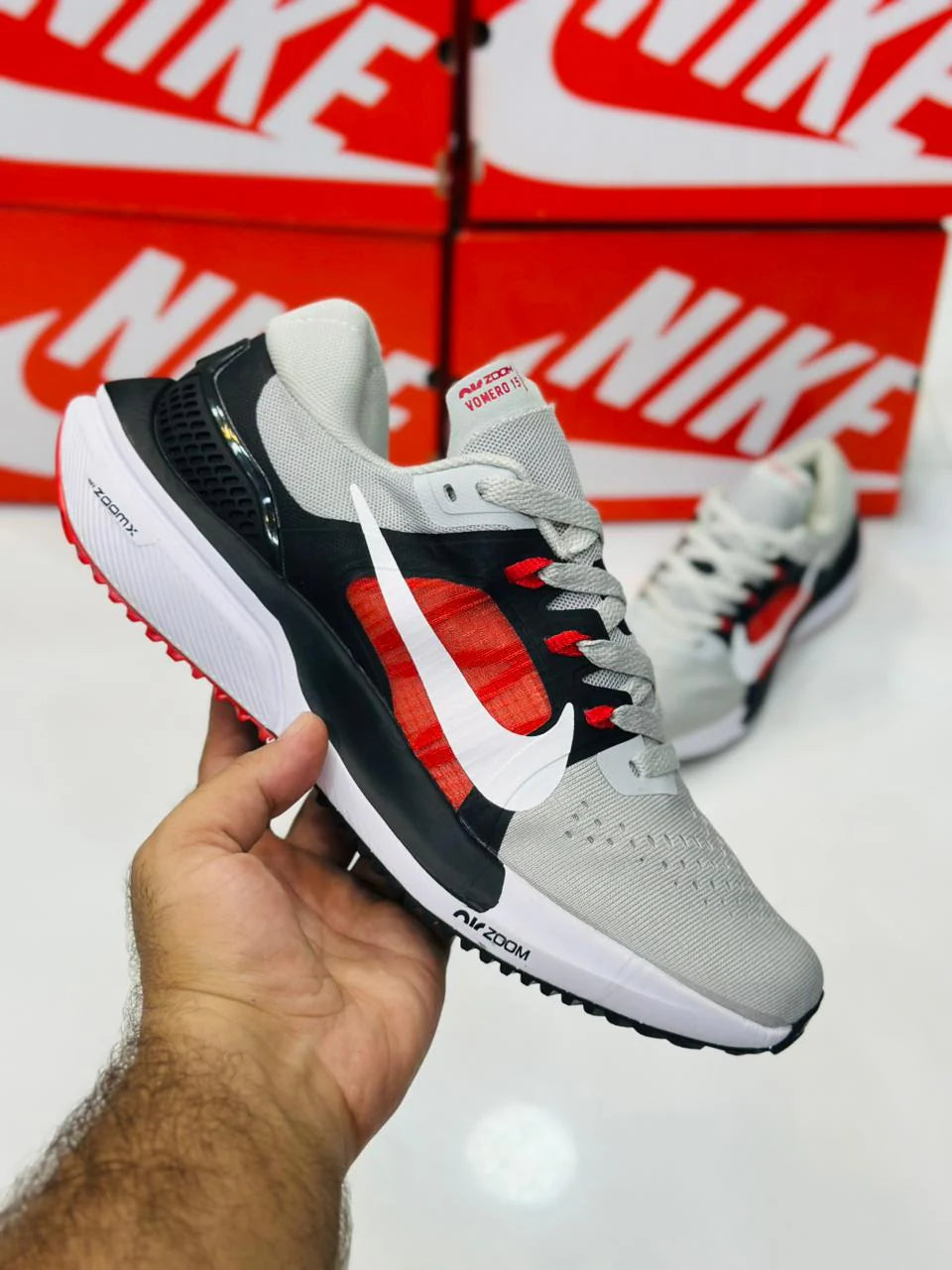 NIKE AIR ZOOM VOMERO 15 MULTI GREY MESH BLACK AND RED