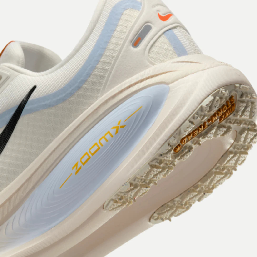 Nike Vomero 18 GORE TEX Bege Cinza