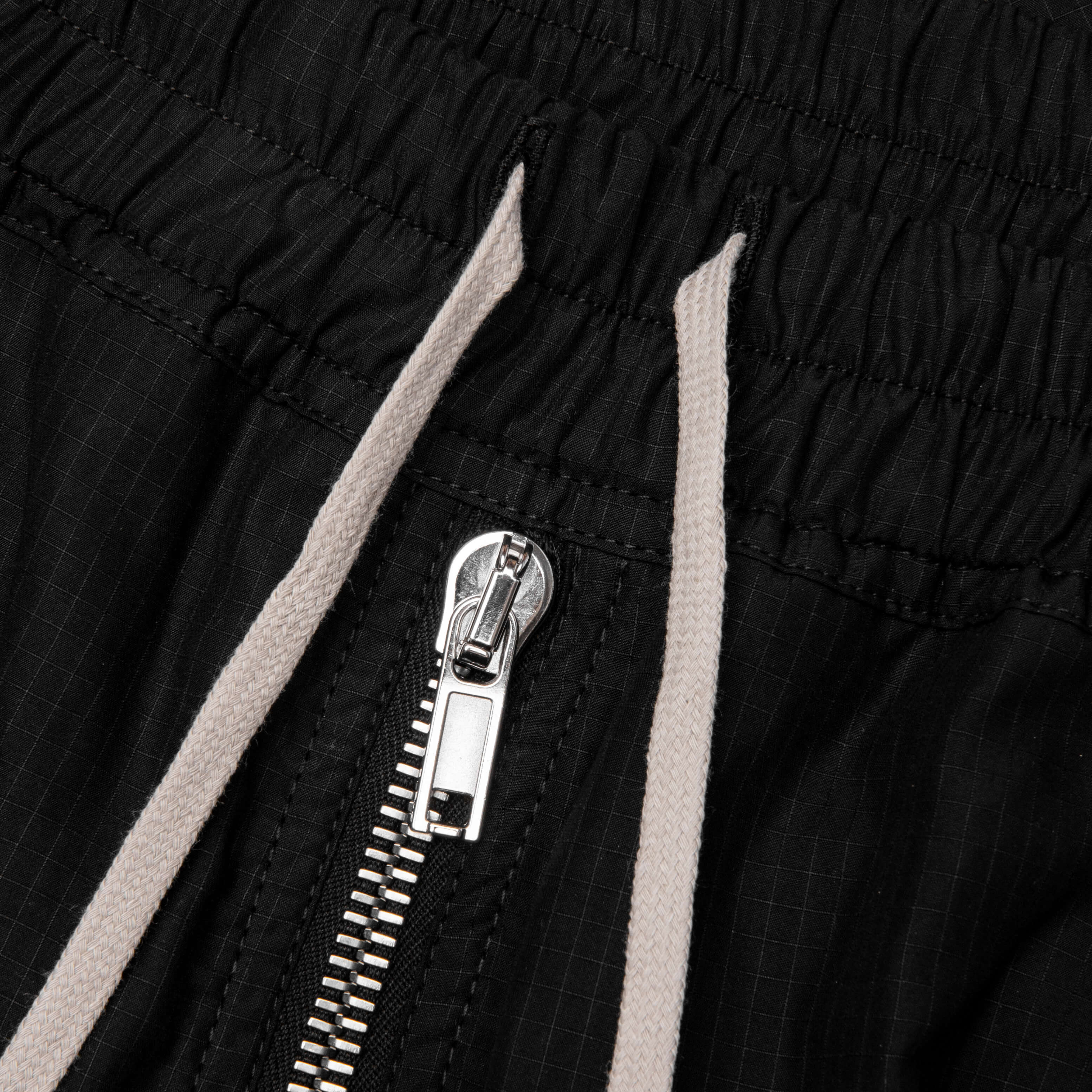 Bauhaus Shorts Black