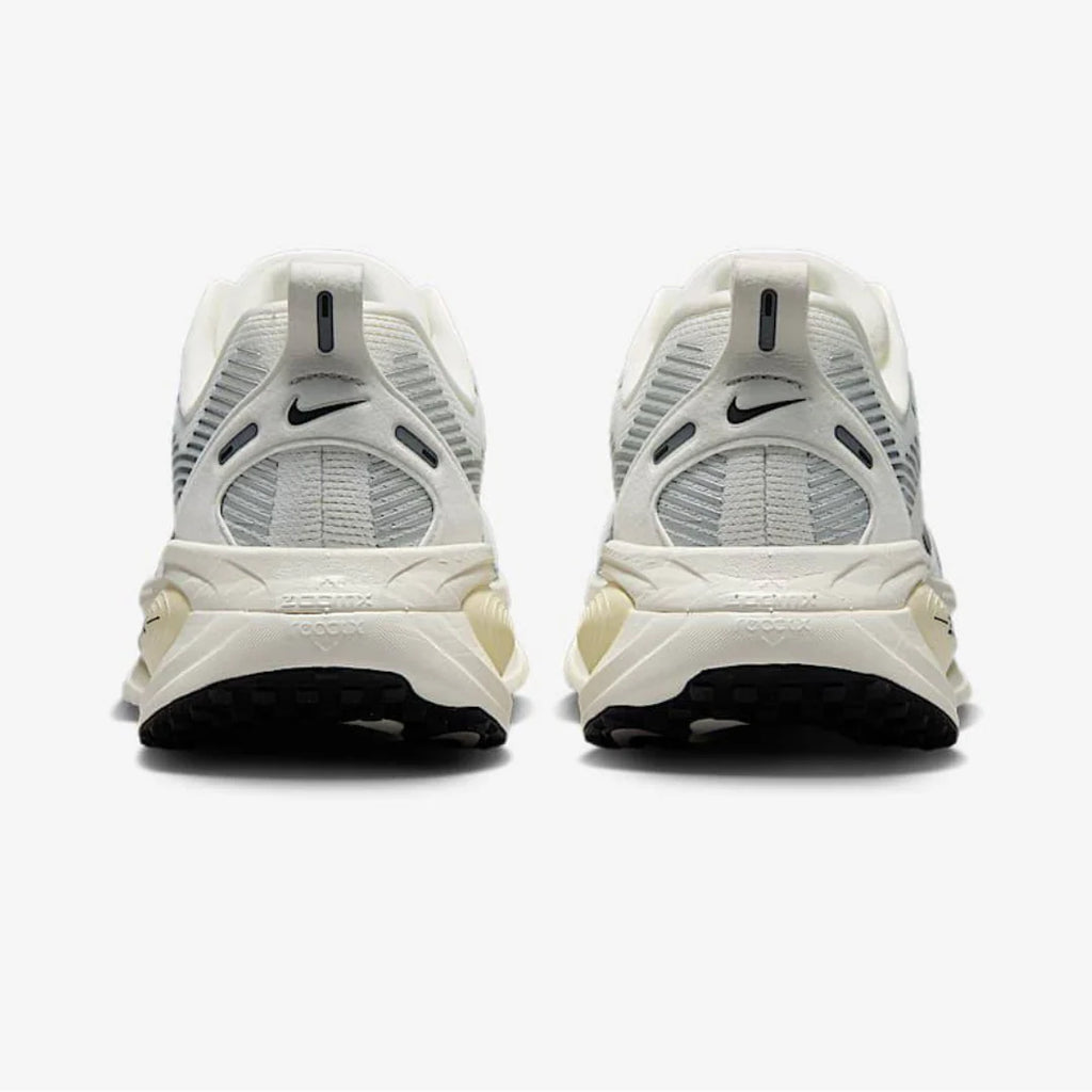 Nike Vomero 18 Branco Bege