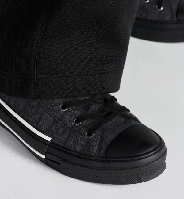 B23 League High Top Sneaker