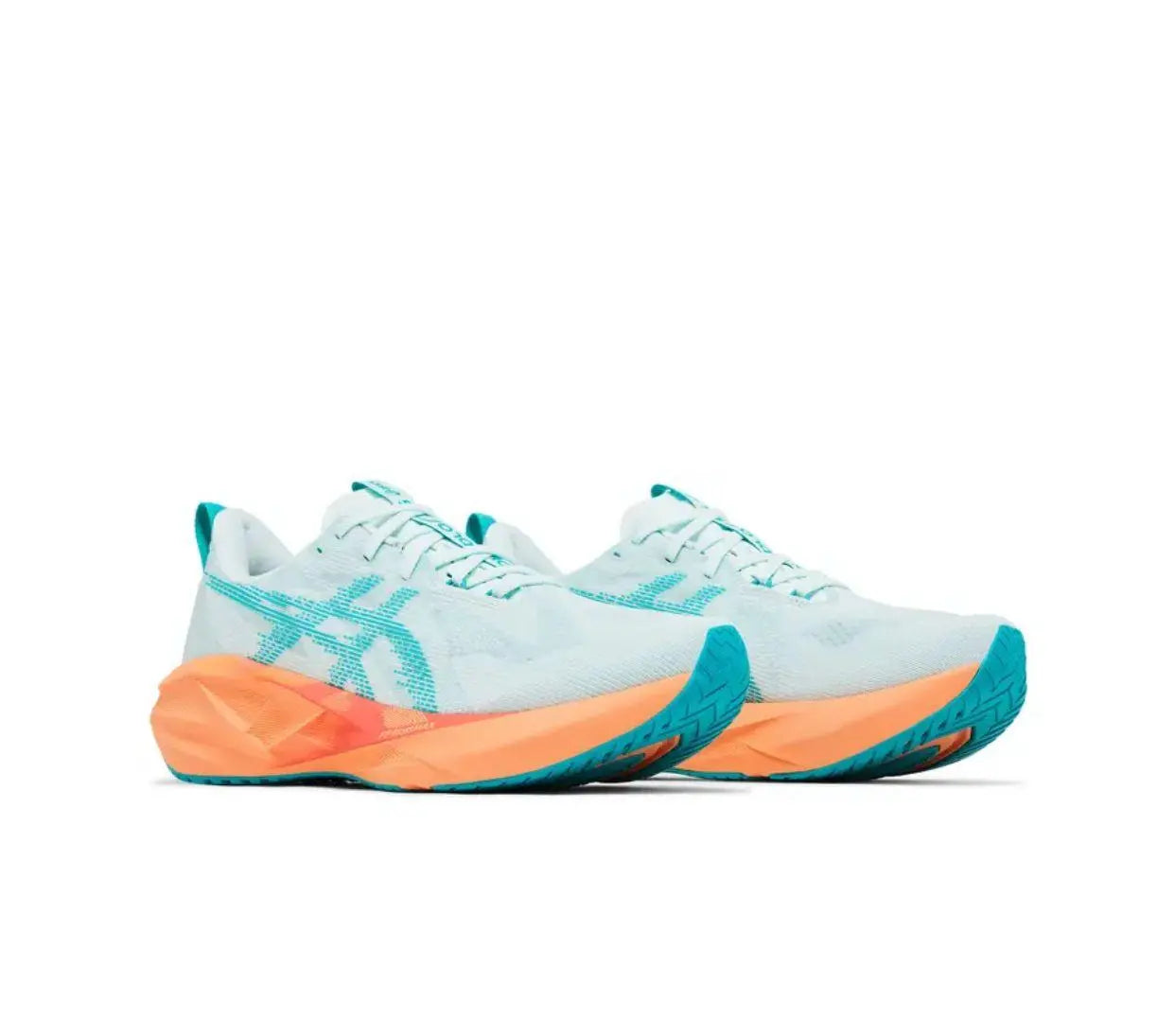 ASICS Novablast 5